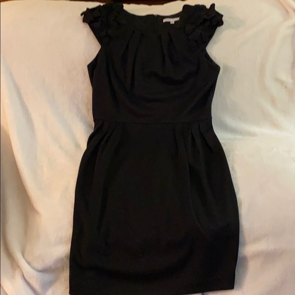 Sandra Darren Dresses & Skirts - ❤️Sale 3 for $25 LBD with shoulder adornment 6